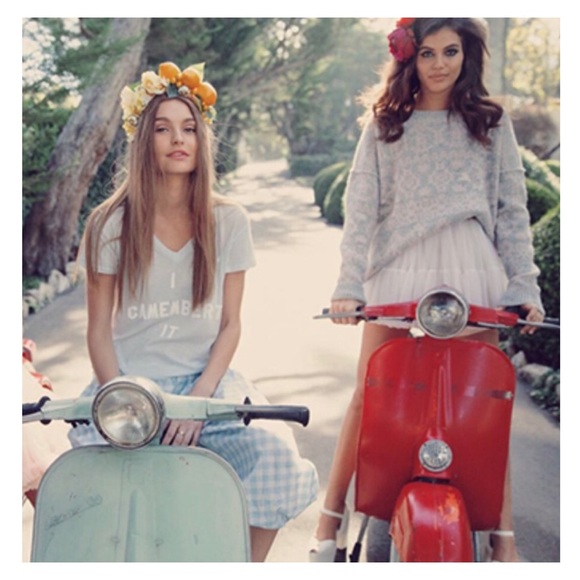 WILDFOX Pink Gray Venice Canal Shredded Sweater NWT - Picture 2 of 12